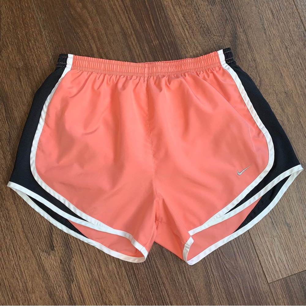 NIKE Dri-Fit Women’s Size Small Peach & Black Lined Running Athletic Shorts